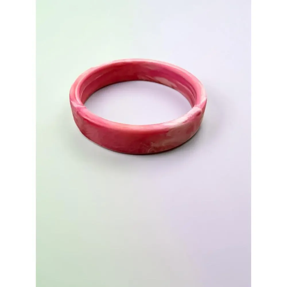 Vintage Pink White Marbled Lucite Bangle Bracelet Matte Mod Slim 10